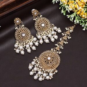 White Color Earrings With Maang Tikka